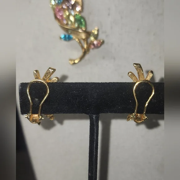 Vintage Pastel Marquis Crystal Brooch with Clip On Earrings - Picture 5 of 10